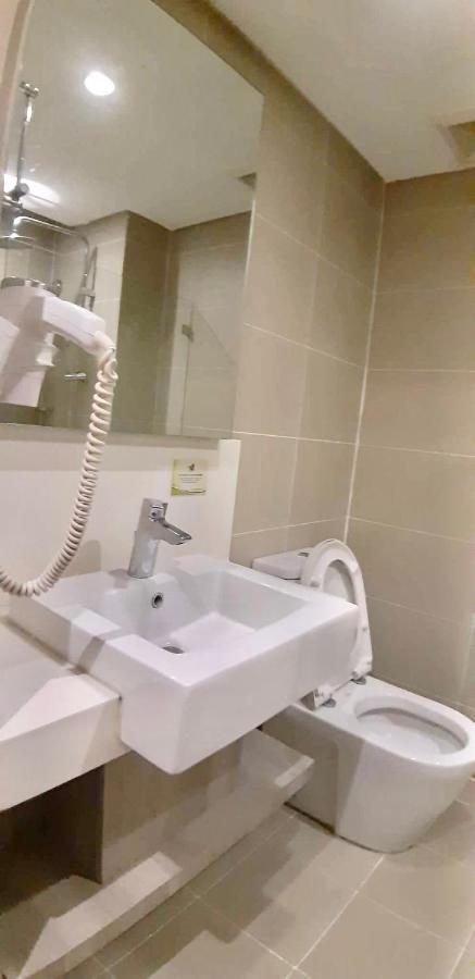 מנילה Studio Unit Condo At Antel Serenity Suites Makati מראה חיצוני תמונה